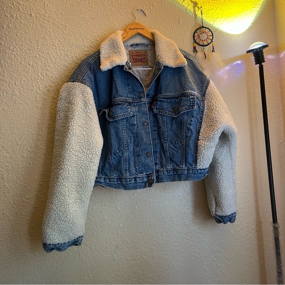 Levis denim Sherpa sleeves jacket size small - Picture 1 of 6